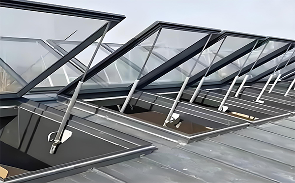 积石山消防排烟窗