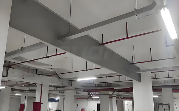 积石山挡烟垂壁